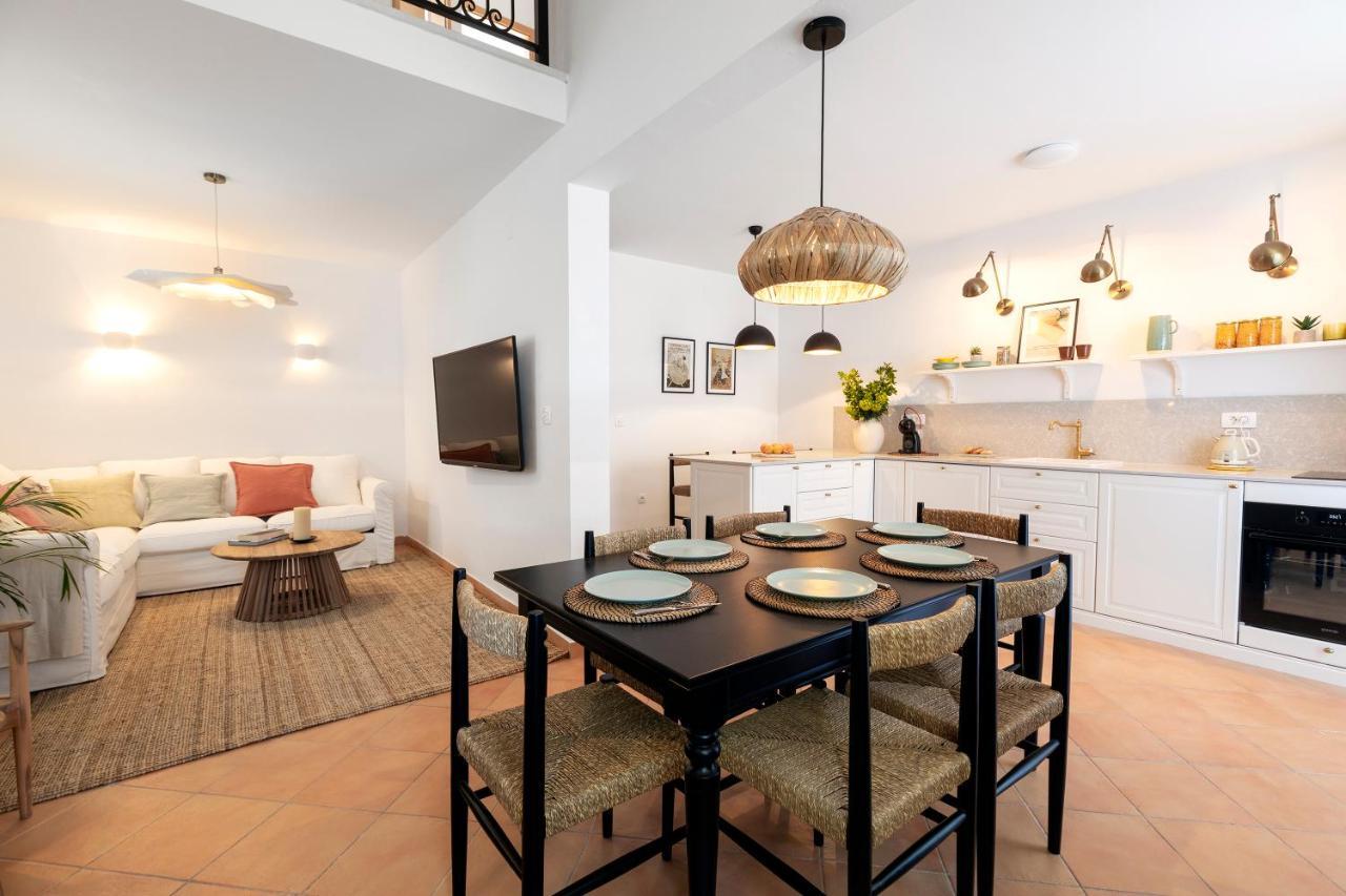 Apartman Luri Sutivan Exterior photo